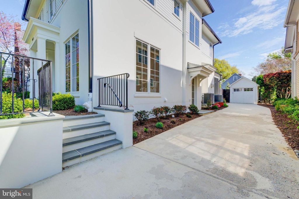 Image 72 of property listing at 4422 WALSH ST, Chevy Chase, MD 20815