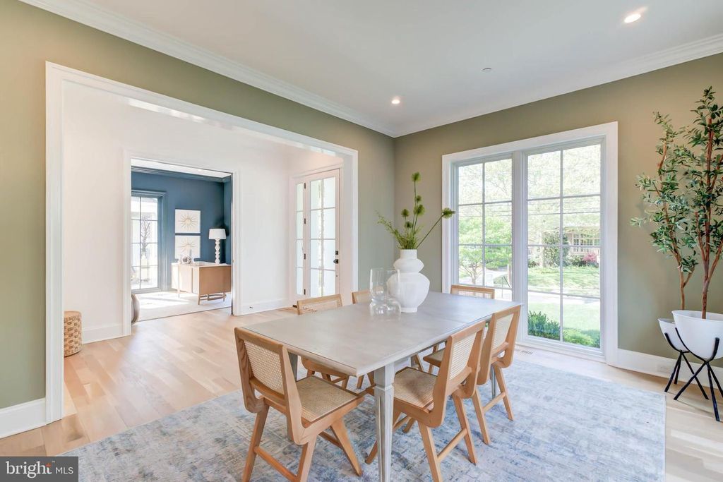 Image 9 of property listing at 4422 WALSH ST, Chevy Chase, MD 20815