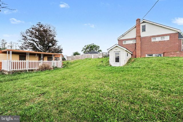 708 BALTIMORE RD, Shippensburg, PA 17257