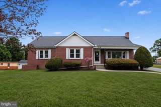 708 BALTIMORE RD, Shippensburg, PA 17257