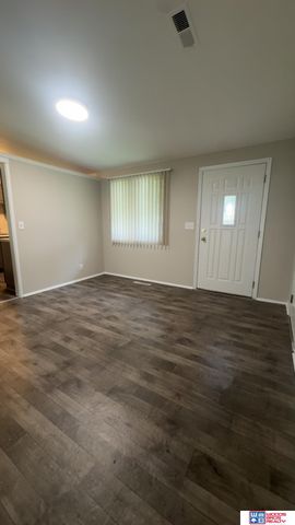 5725 Greenwood Street, Lincoln, NE 68507