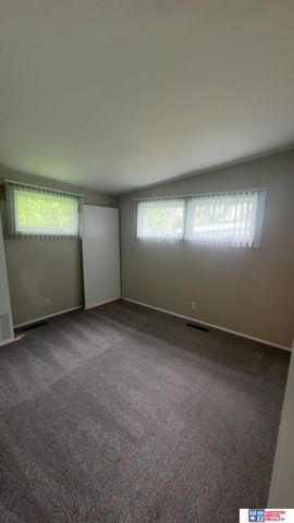5725 Greenwood Street, Lincoln, NE 68507