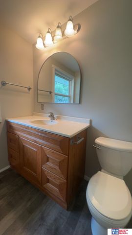 5725 Greenwood Street, Lincoln, NE 68507
