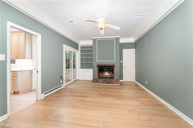 16 Fountain Manor Drive B, Greensboro, NC 27405