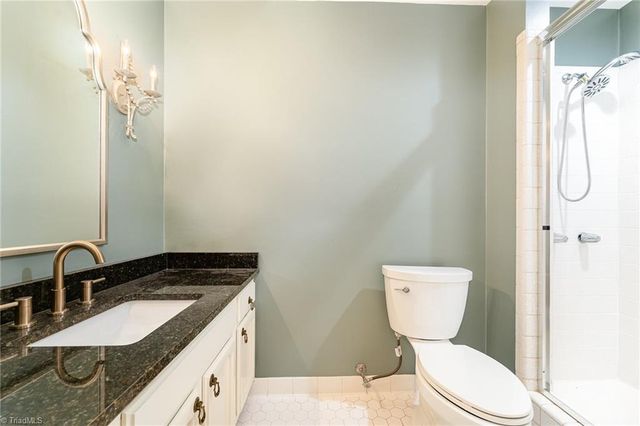 16 Fountain Manor Drive B, Greensboro, NC 27405