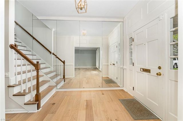 16 Fountain Manor Drive B, Greensboro, NC 27405