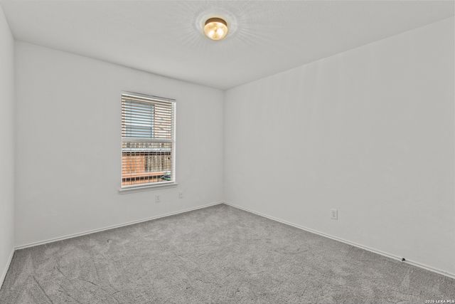 6623 Kirk Ln, San Antonio, TX 78240
