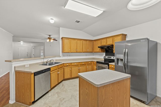 6623 Kirk Ln, San Antonio, TX 78240