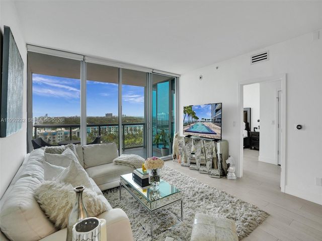 601 NE 36th St 1003, Miami, FL 33137