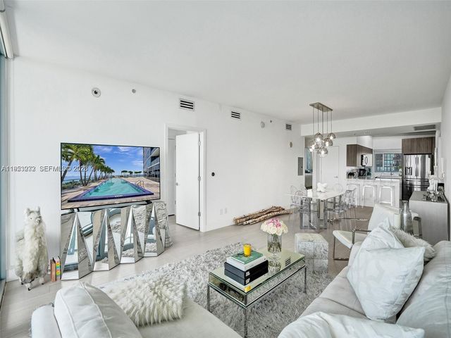 601 NE 36th St 1003, Miami, FL 33137