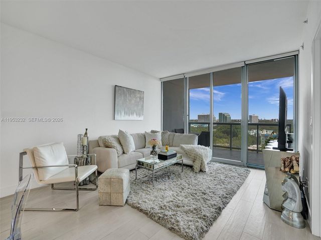 601 NE 36th St 1003, Miami, FL 33137