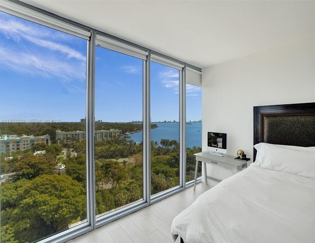 601 NE 36th St 1003, Miami, FL 33137