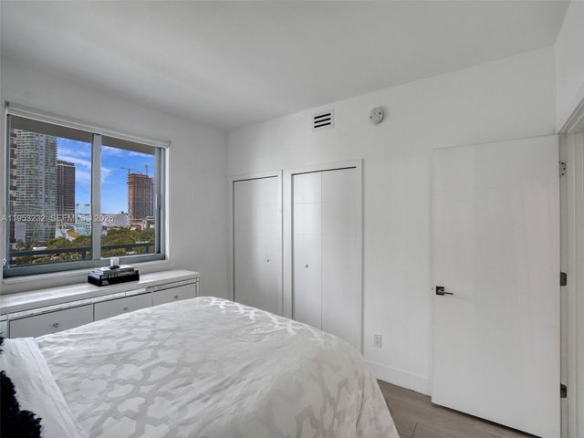 601 NE 36th St 1003, Miami, FL 33137