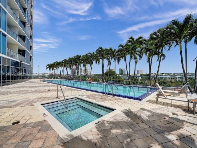 601 NE 36th St 1003, Miami, FL 33137