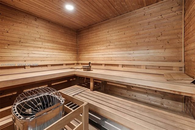 601 NE 36th St 1003, Miami, FL 33137