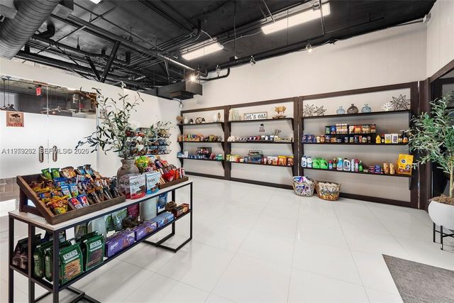 601 NE 36th St 1003, Miami, FL 33137