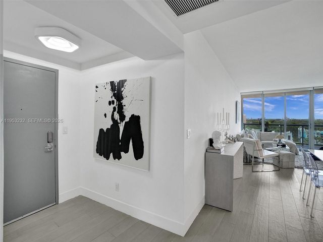 601 NE 36th St 1003, Miami, FL 33137