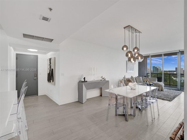 601 NE 36th St 1003, Miami, FL 33137