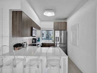 601 NE 36th St 1003, Miami, FL 33137