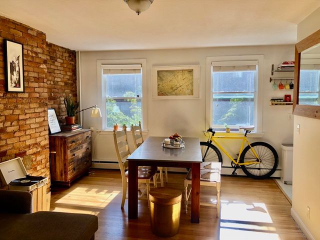 37 Lawrence St 14, Boston, MA 02116