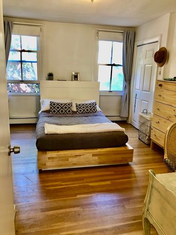 37 Lawrence St 14, Boston, MA 02116