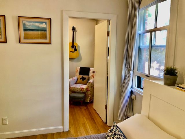 37 Lawrence St 14, Boston, MA 02116