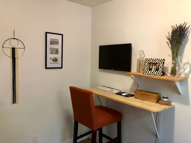 37 Lawrence St 14, Boston, MA 02116