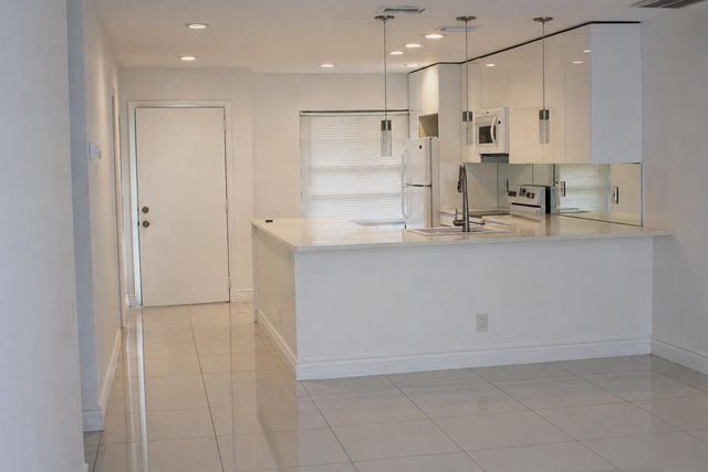 8861 Bella Vista Drive, Boca Raton, FL 33433