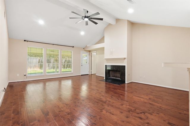 8227 Squires Place Drive, Houston, TX 77083
