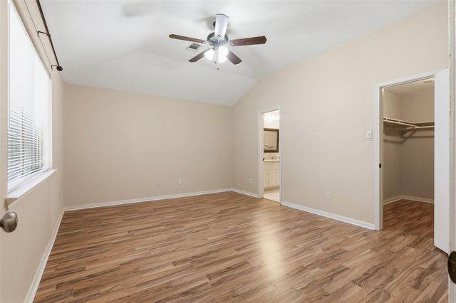 8227 Squires Place Drive, Houston, TX 77083