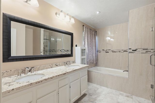 8227 Squires Place Drive, Houston, TX 77083
