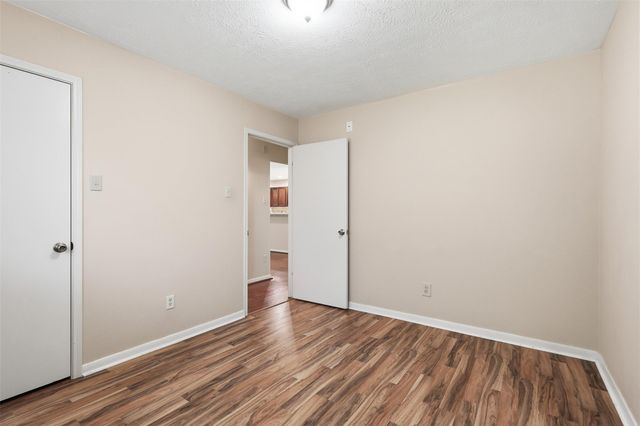 8227 Squires Place Drive, Houston, TX 77083