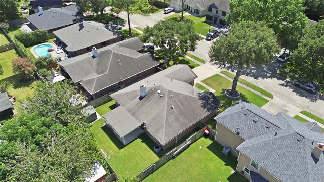 8227 Squires Place Drive, Houston, TX 77083