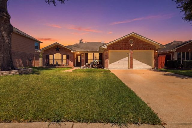 8227 Squires Place Drive, Houston, TX 77083