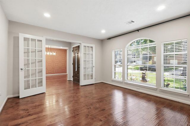 8227 Squires Place Drive, Houston, TX 77083