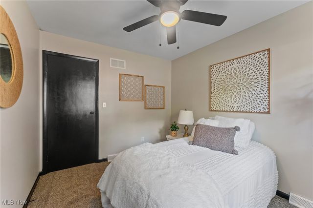 3913 Claridge Drive, Austintown, OH 44511