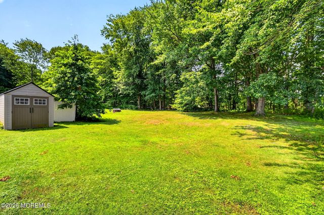 29 Quaid Avenue, Sayreville, NJ 08872