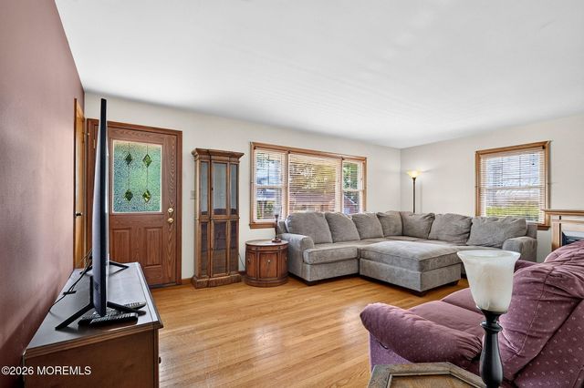 29 Quaid Avenue, Sayreville, NJ 08872