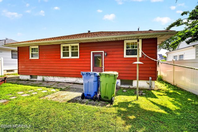 29 Quaid Avenue, Sayreville, NJ 08872