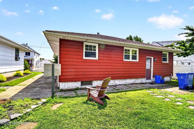29 Quaid Avenue, Sayreville, NJ 08872