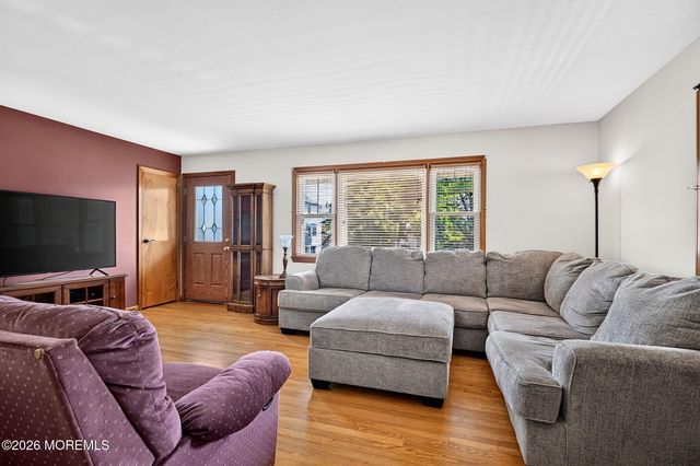 29 Quaid Avenue, Sayreville, NJ 08872