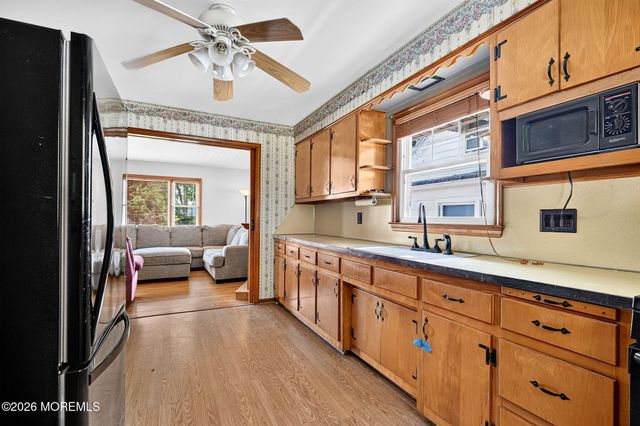 29 Quaid Avenue, Sayreville, NJ 08872
