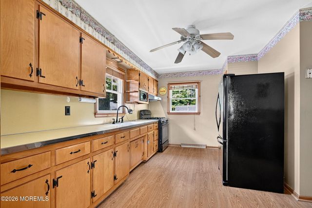29 Quaid Avenue, Sayreville, NJ 08872