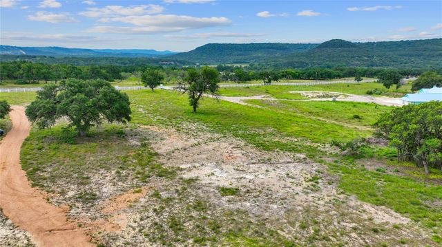 11288 S FM 1174, Bertram, TX 78605