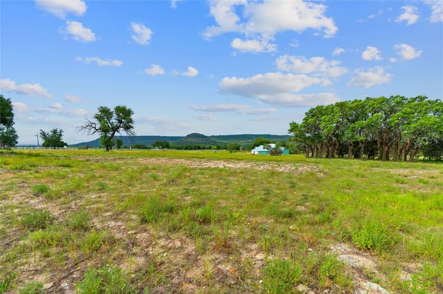11288 S FM 1174, Bertram, TX 78605