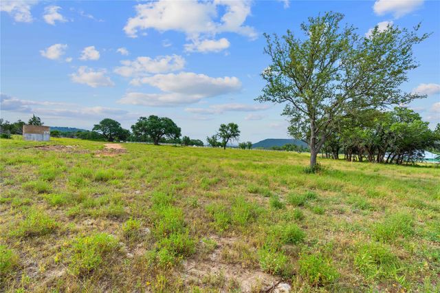 11288 S FM 1174, Bertram, TX 78605