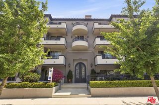 11218 Camarillo Street 303, Toluca Lake (los Angeles), CA 91602