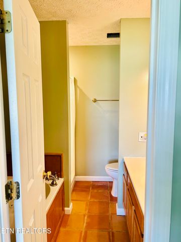 747 E Dumplin Valley Rd, Jefferson City, TN 37760