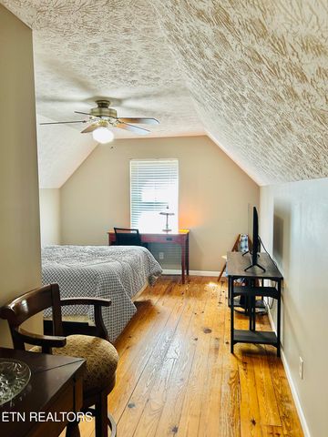 747 E Dumplin Valley Rd, Jefferson City, TN 37760