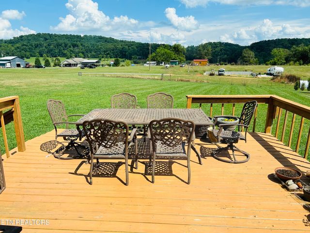 747 E Dumplin Valley Rd, Jefferson City, TN 37760